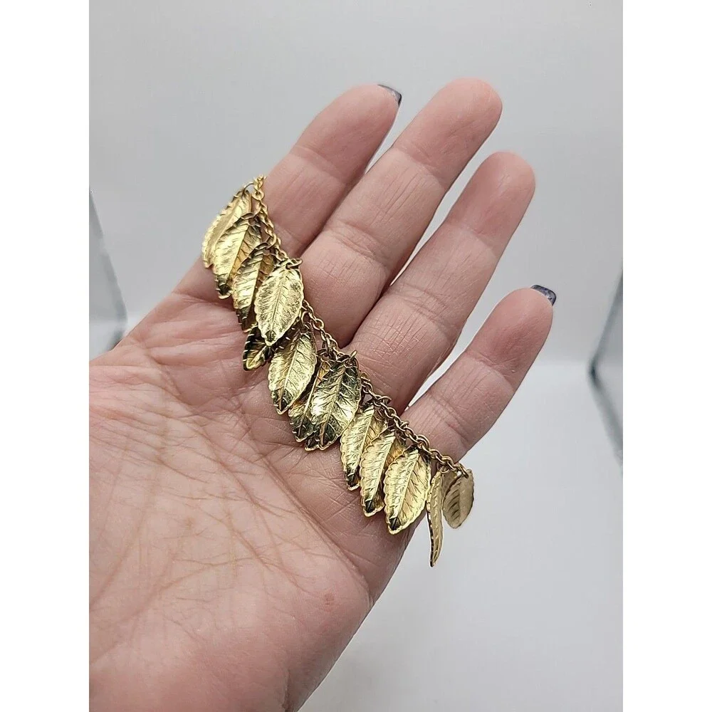 Vintage Napier Gold Tone Leaf Charm Bracelet Botanical Nature Classic Jewelry - Picture 13 of 15